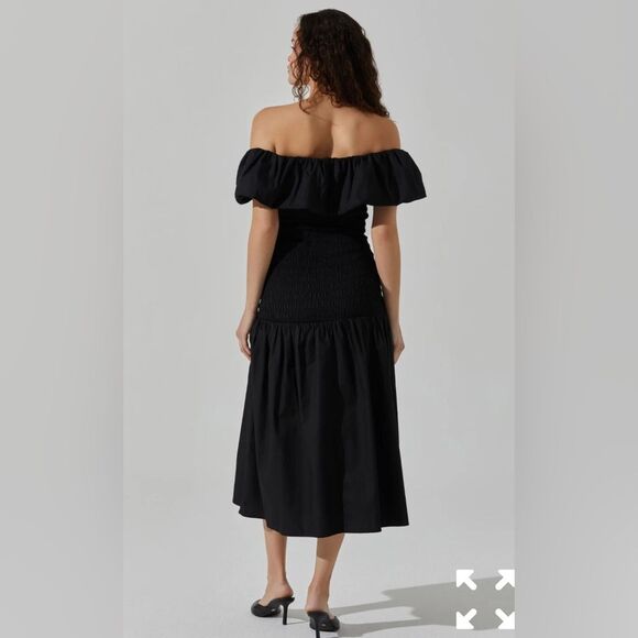 ASTR Shirred Off Shoulder Ruffle Dress Black Size XS - Picture 2 of 13